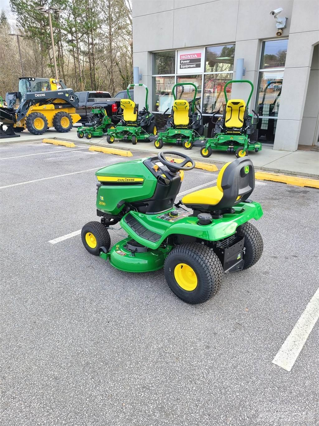 John Deere X330 Kompaktni (mali) traktori