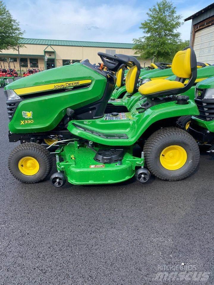 John Deere X330 Kompaktni (mali) traktori