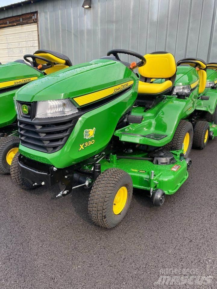 John Deere X330 Kompaktni (mali) traktori