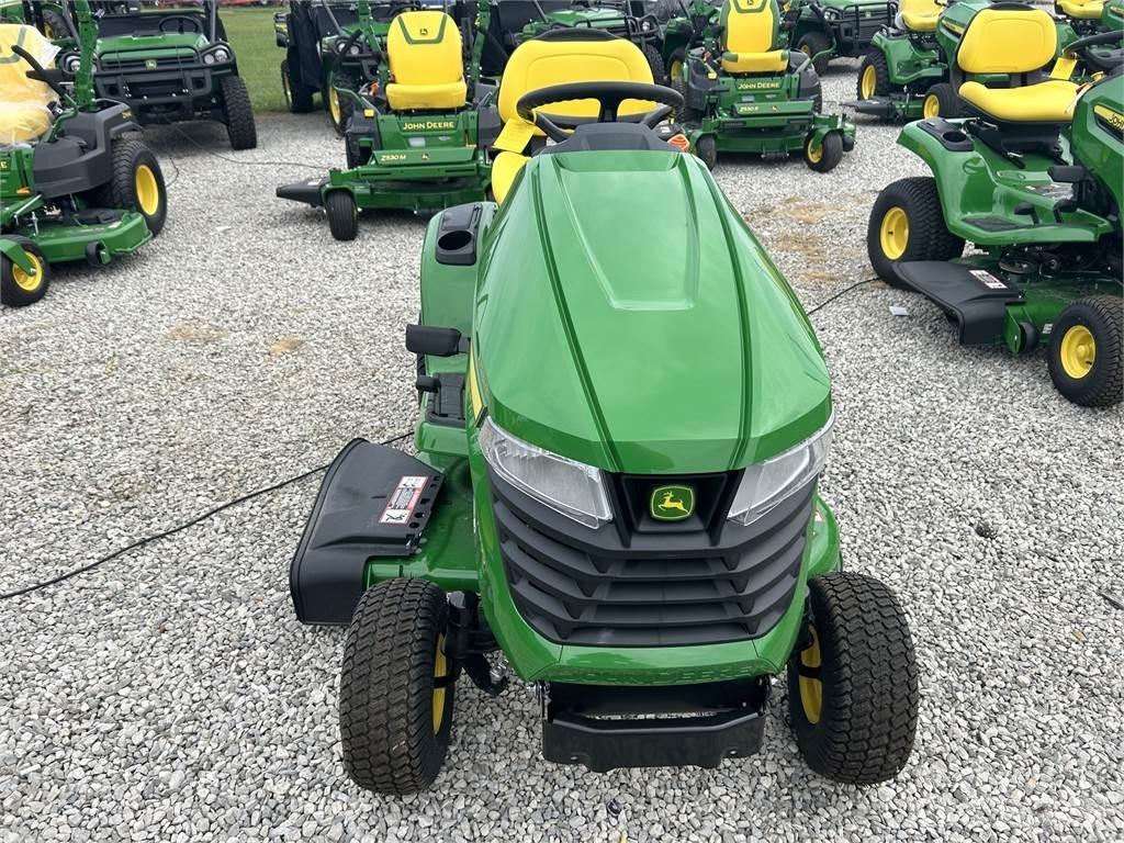 John Deere X330 Kompaktni (mali) traktori