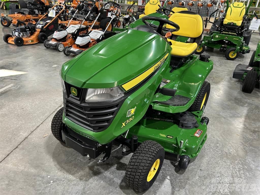 John Deere X330 Kompaktni (mali) traktori