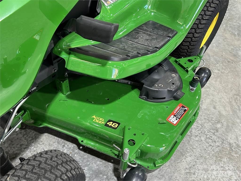 John Deere X330 Kompaktni (mali) traktori