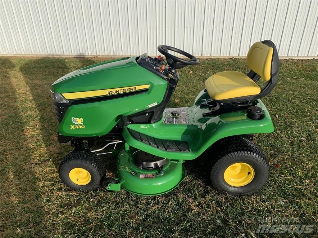 John Deere X330 Kompaktni (mali) traktori