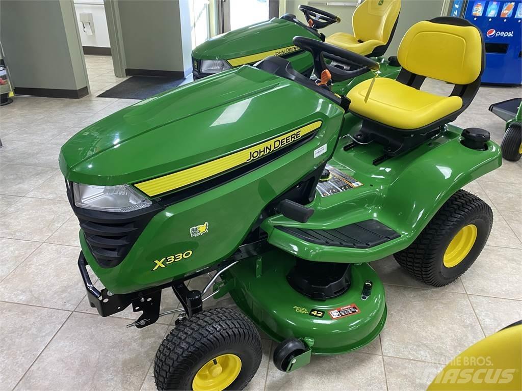 John Deere X330 Kompaktni (mali) traktori
