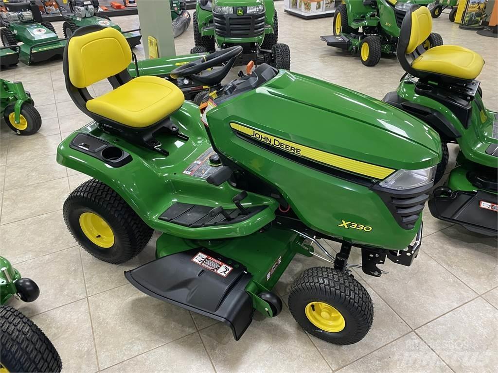 John Deere X330 Kompaktni (mali) traktori