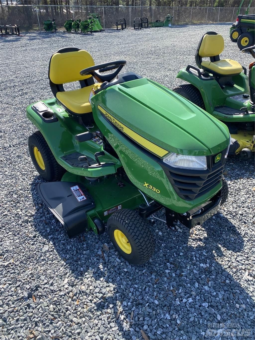 John Deere X330 Kompaktni (mali) traktori