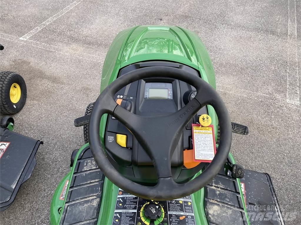 John Deere X330 Kompaktni (mali) traktori