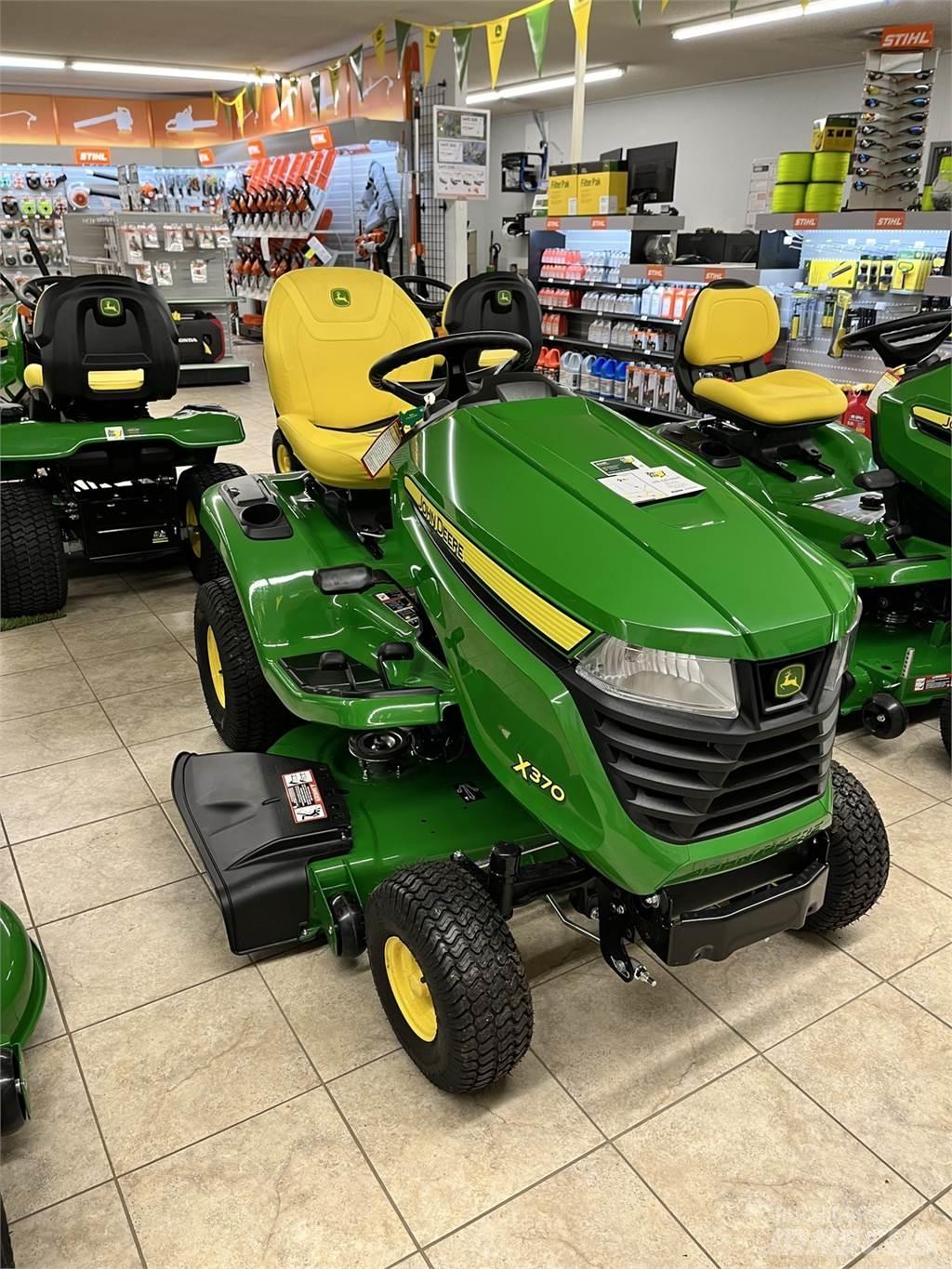 John Deere X370 Kompaktni (mali) traktori