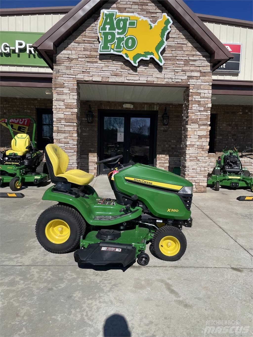 John Deere X380 Kompaktni (mali) traktori