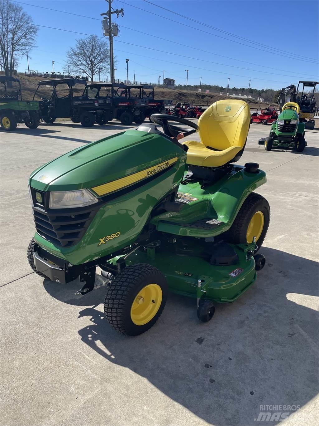John Deere X380 Kompaktni (mali) traktori