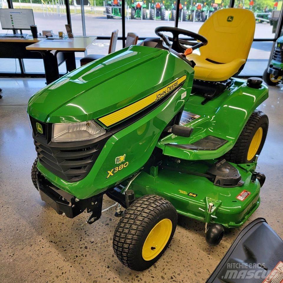 John Deere X380 Kompaktni (mali) traktori