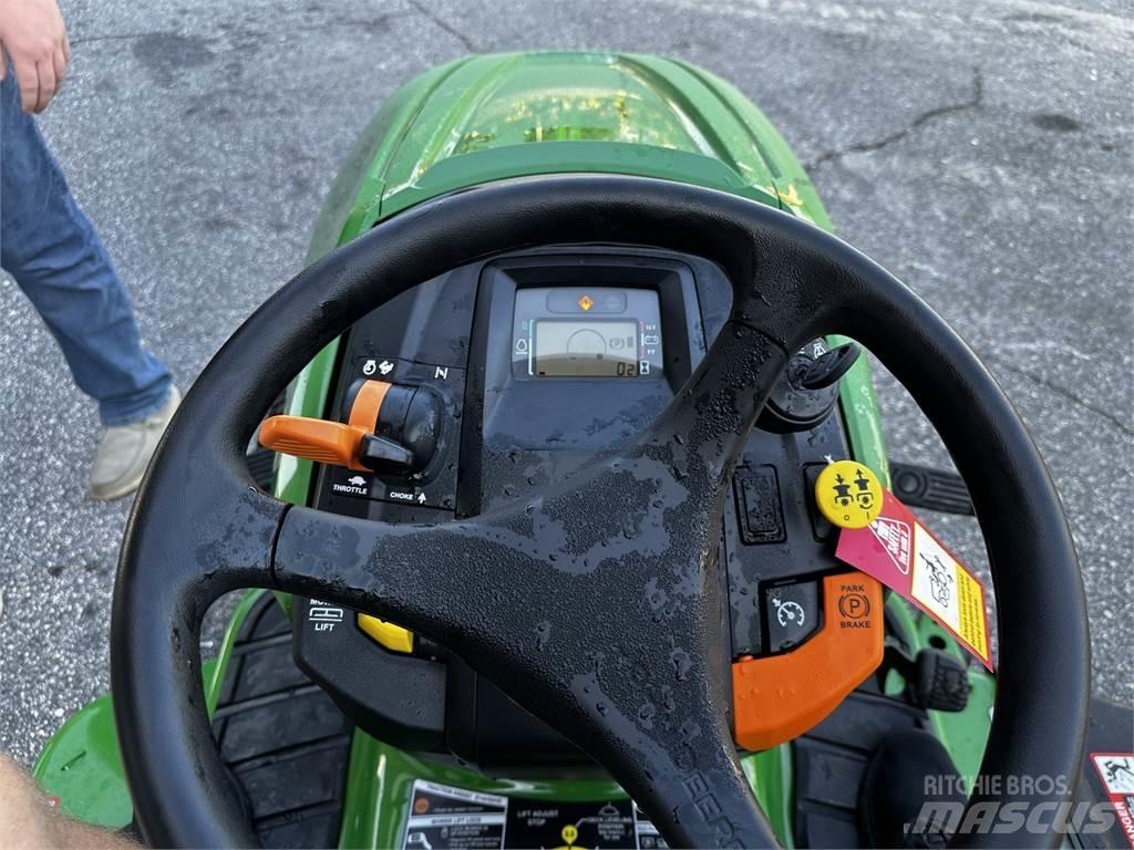 John Deere X380 Kompaktni (mali) traktori