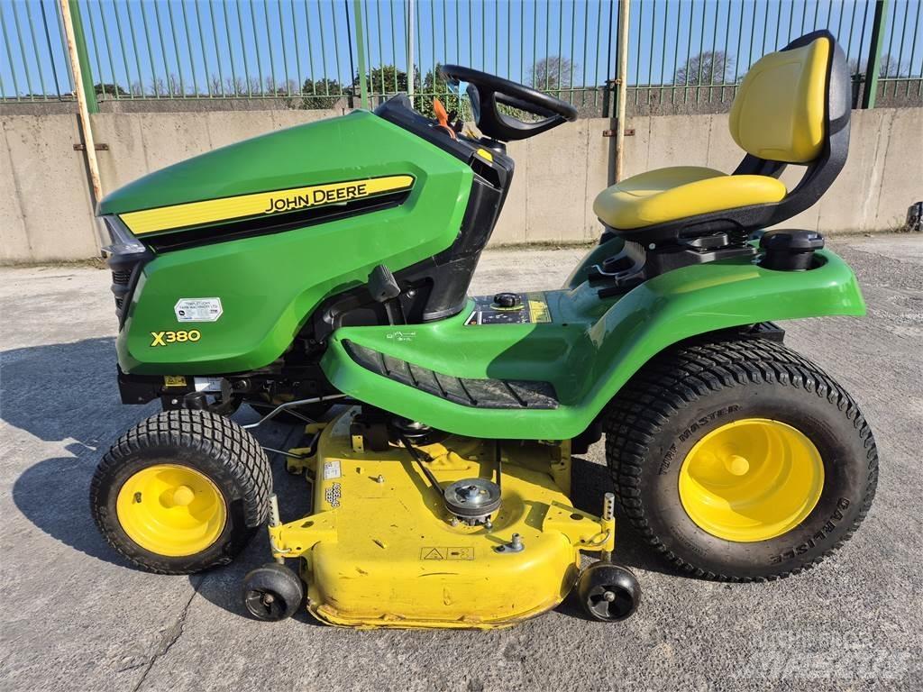 John Deere X380 Kompaktni (mali) traktori