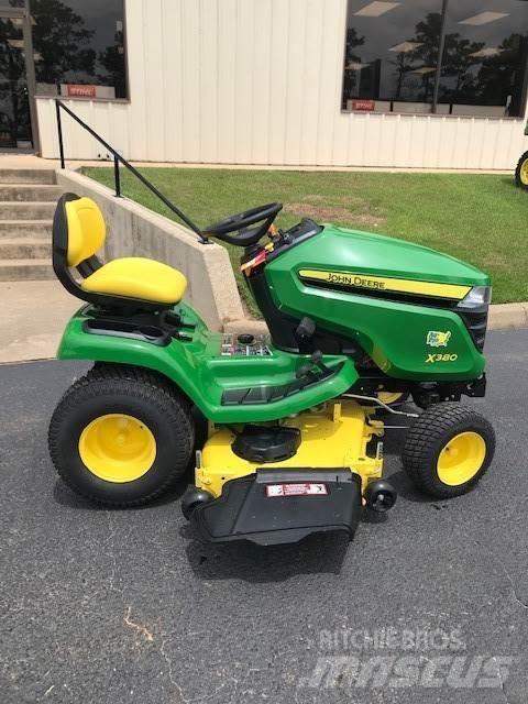John Deere X380 Kompaktni (mali) traktori