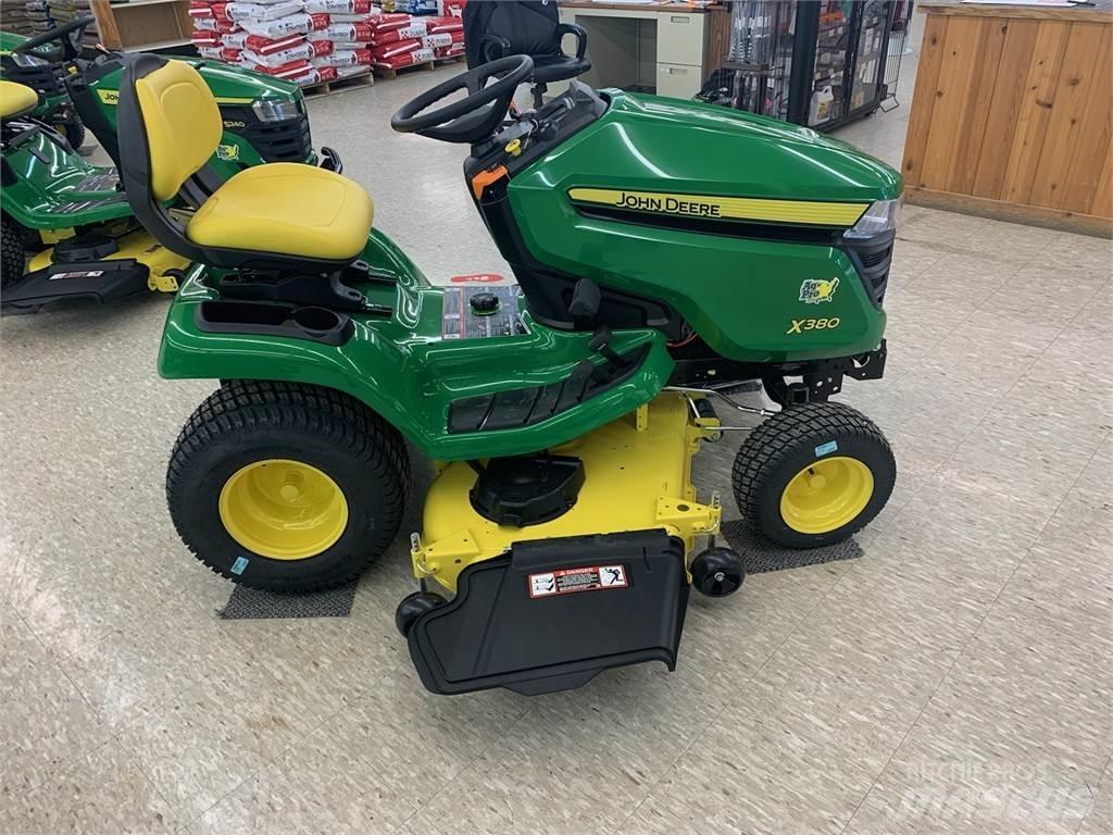 John Deere X380 Kompaktni (mali) traktori