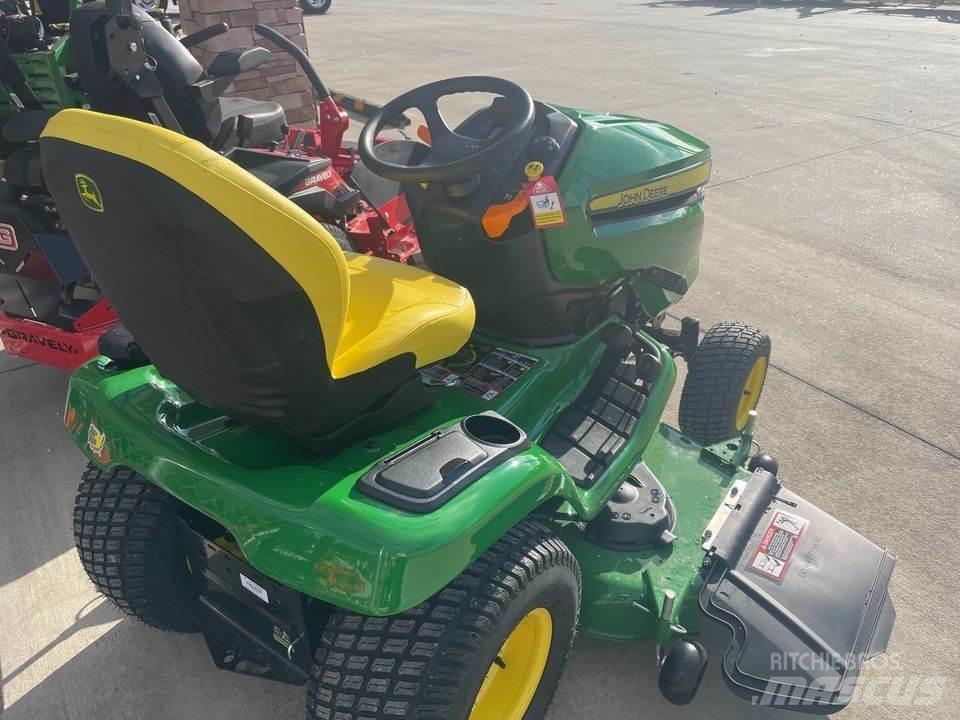 John Deere X380 Kompaktni (mali) traktori