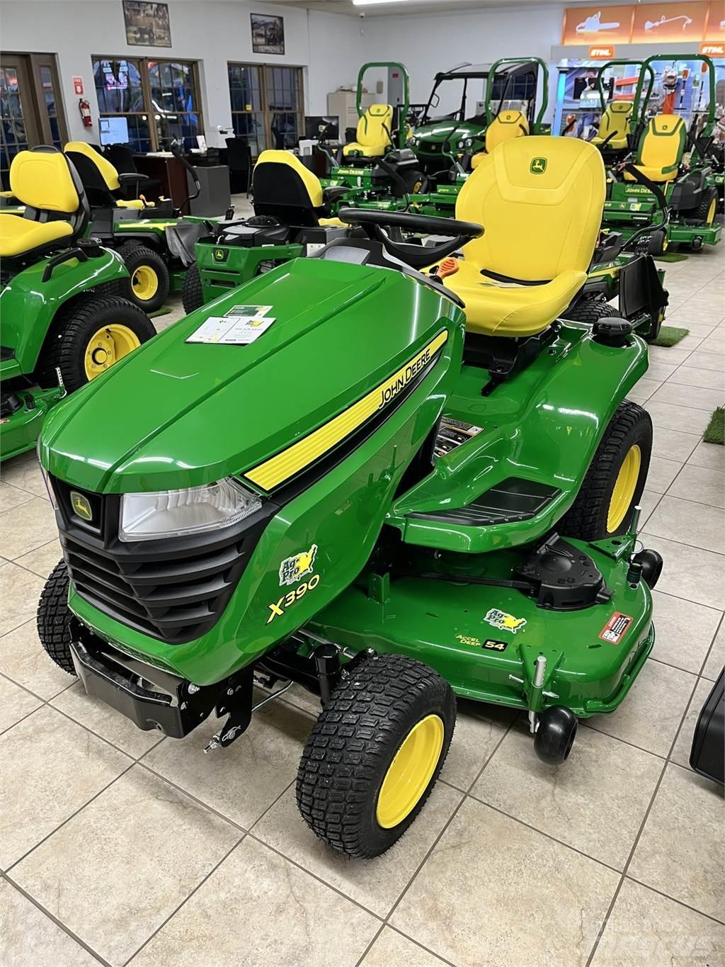 John Deere X390 Kompaktni (mali) traktori