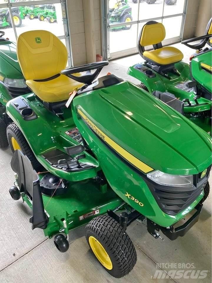 John Deere X390 Kompaktni (mali) traktori