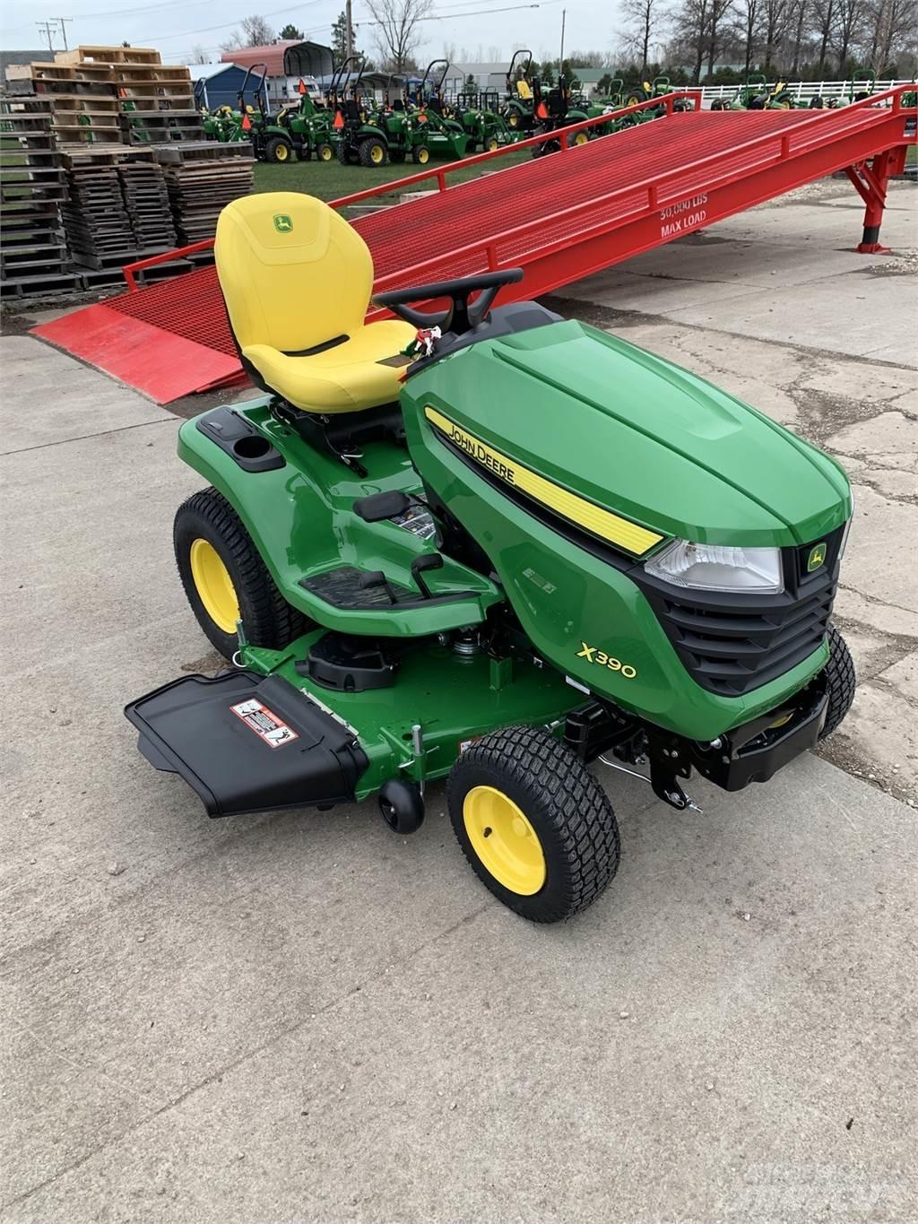 John Deere X390 Kompaktni (mali) traktori