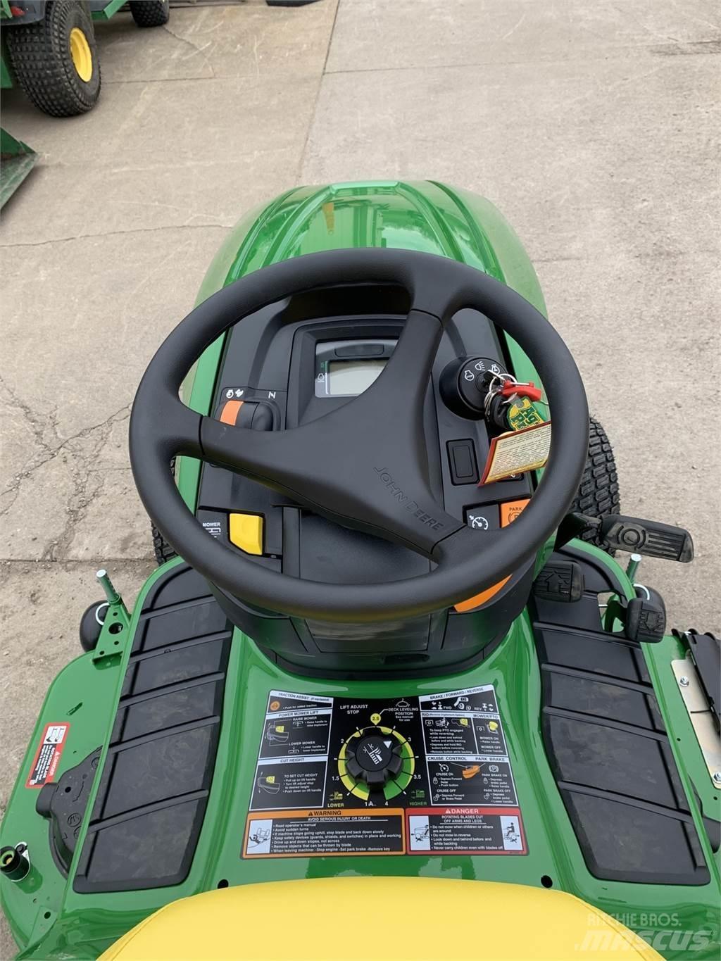 John Deere X390 Kompaktni (mali) traktori