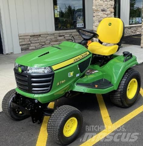 John Deere X730 Kompaktni (mali) traktori