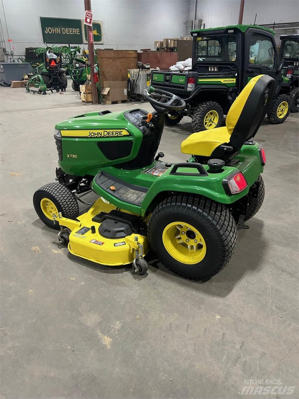 John Deere X730 Kompaktni (mali) traktori