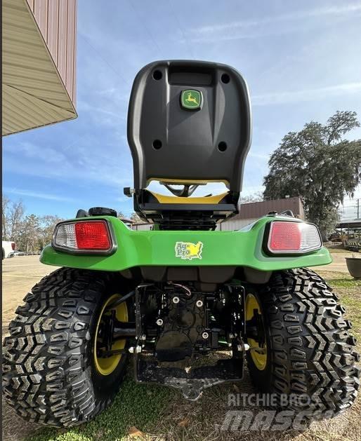 John Deere X739 Kompaktni (mali) traktori