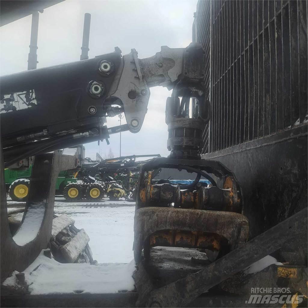 Komatsu 855 Forvarderi