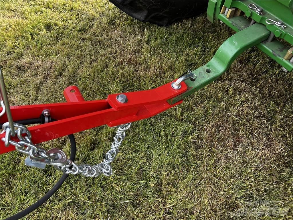 Kuhn GA4231T Okretači i sakupljači sijena