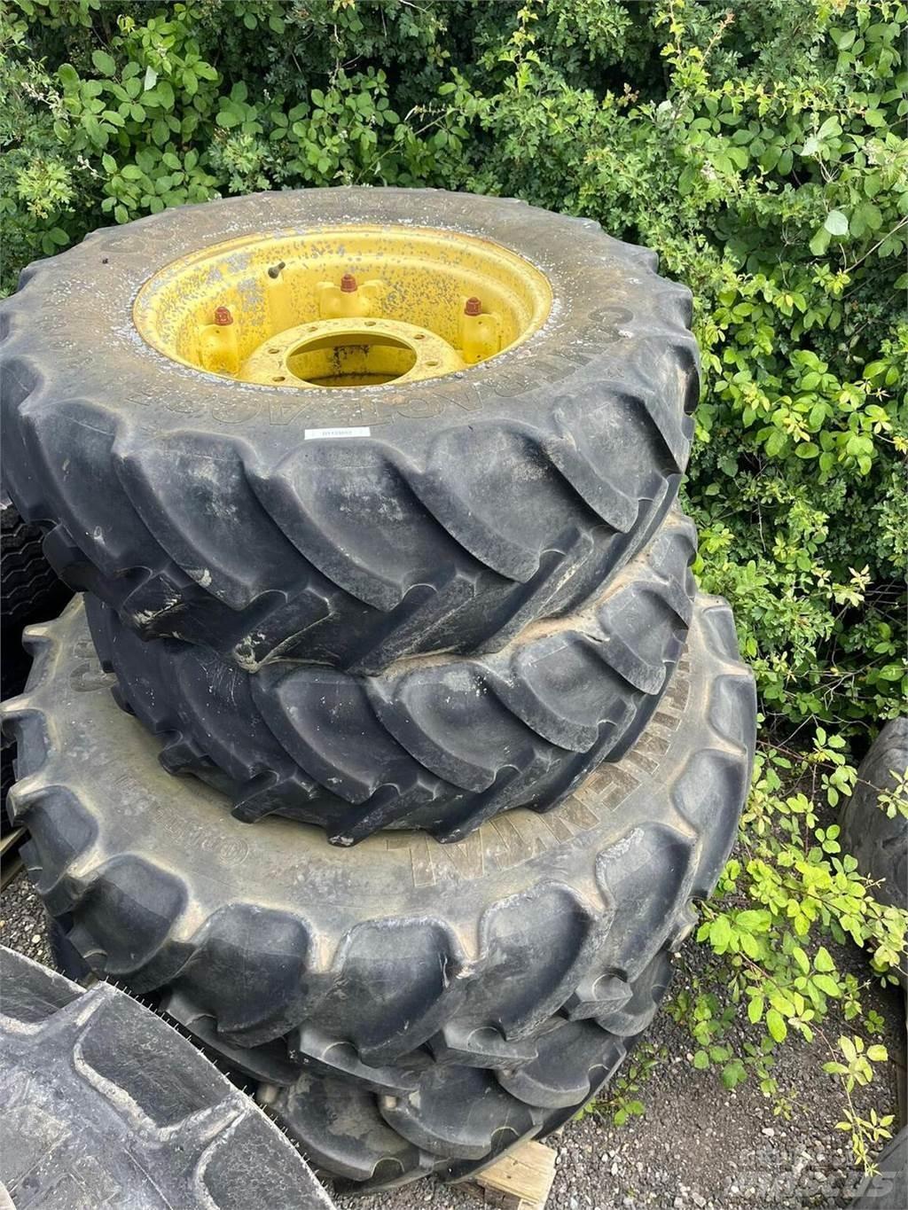  Row Crop Wheels Gume, kotači i naplatci