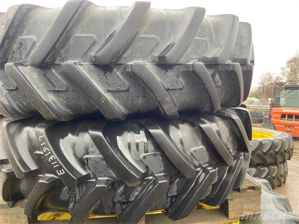  Row Crop Wheels Gume, kotači i naplatci