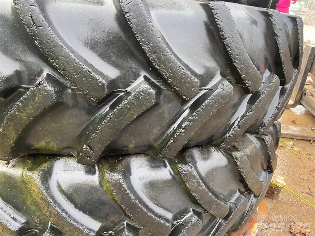  Row Crop Wheels Gume, kotači i naplatci
