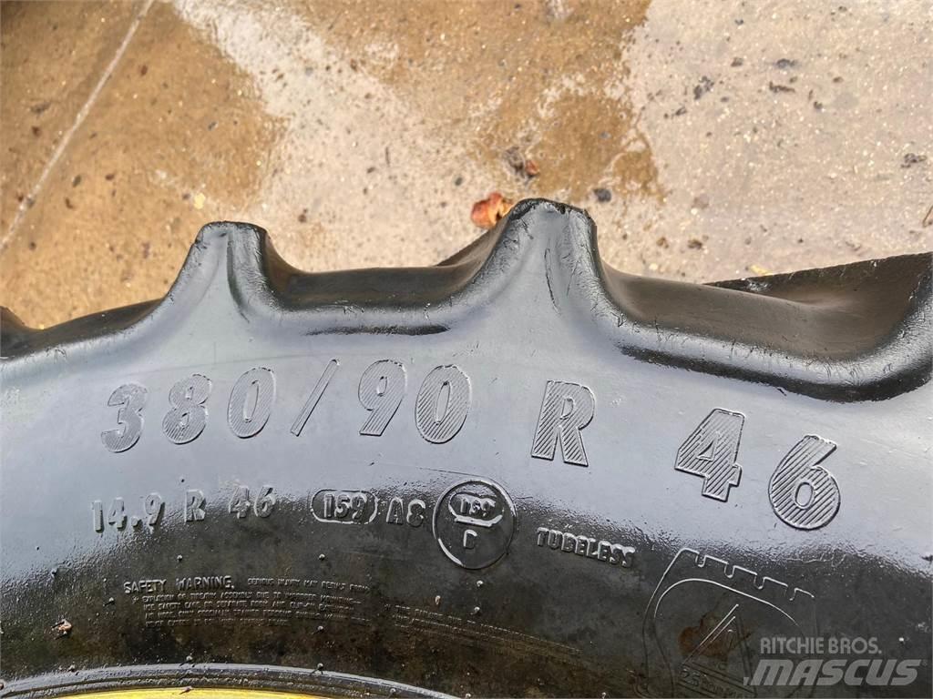  Row Crop Wheels Gume, kotači i naplatci