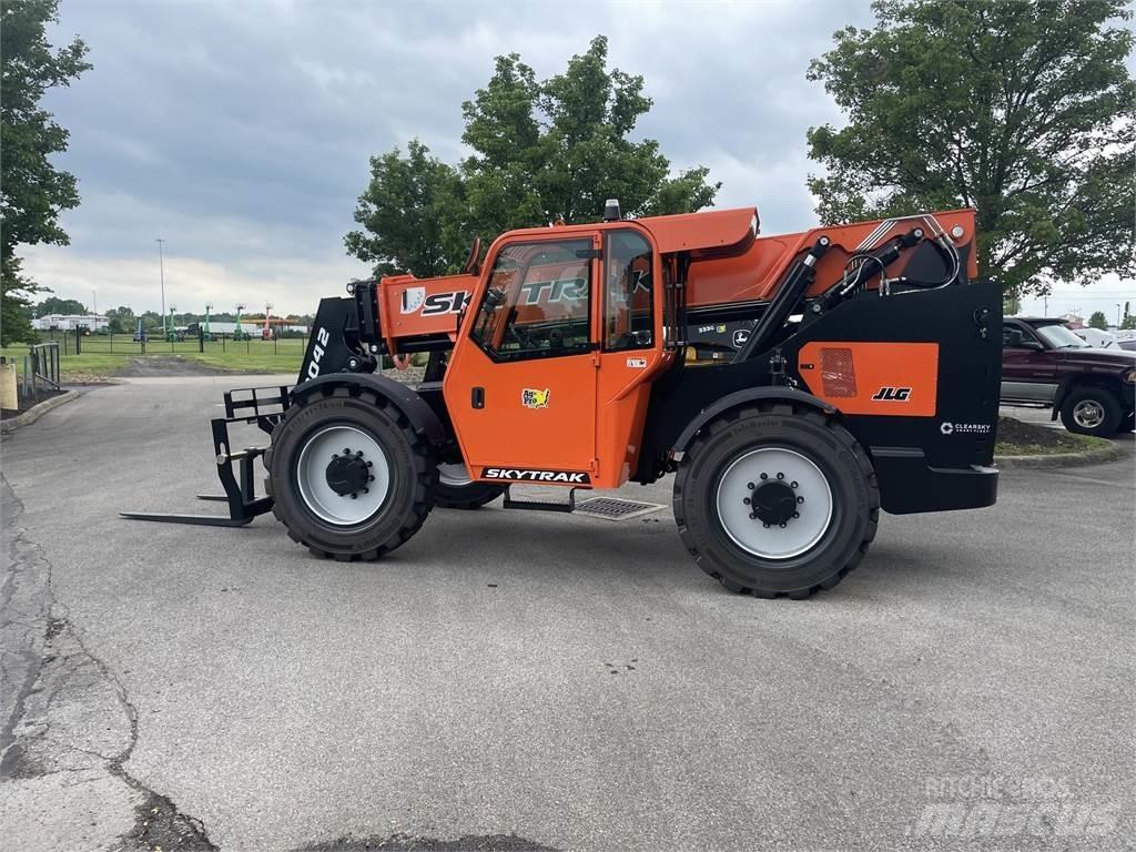 SkyTrak 8042 Teleskopski viličari