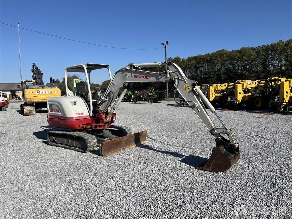 Takeuchi TB240 Mini bageri <7t