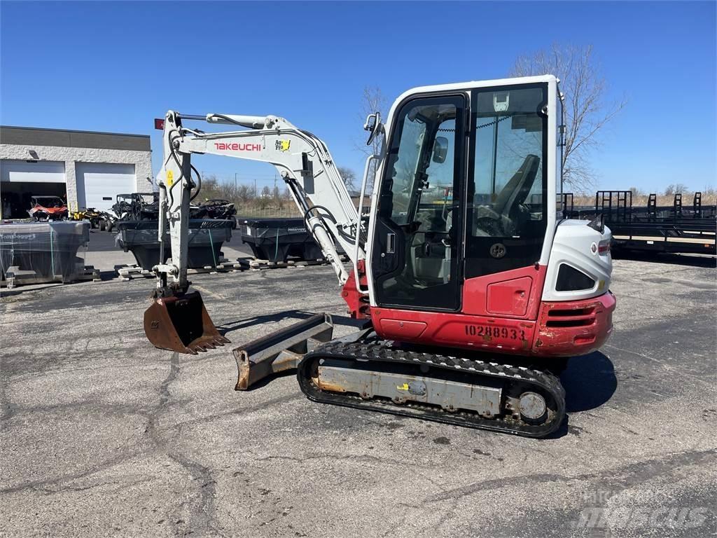 Takeuchi TB240C Mini bageri <7t