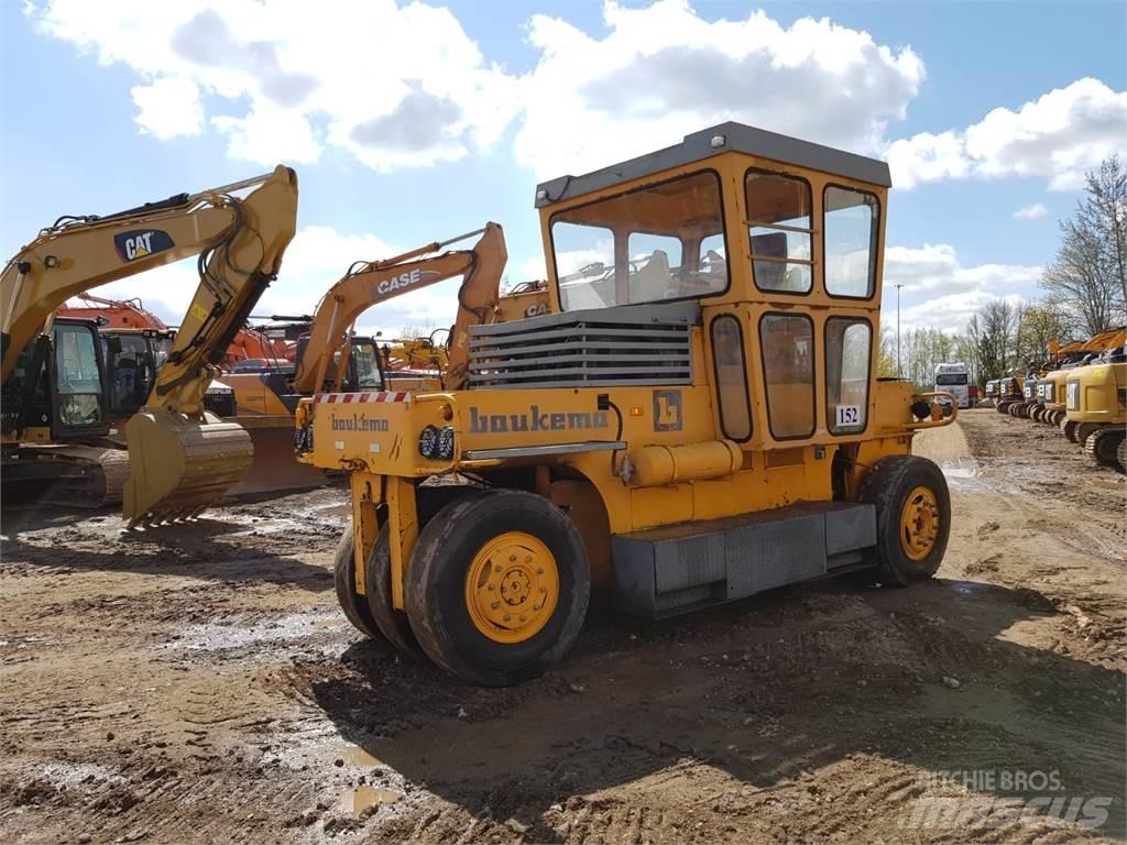 Bomag SGW-17 Gumeni valjci na kotačima