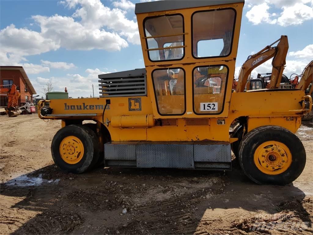 Bomag SGW-17 Gumeni valjci na kotačima