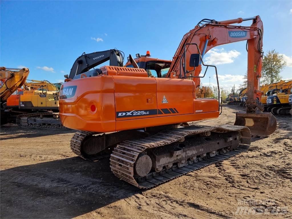 Doosan DX 225LC-3 Bageri gusjeničari
