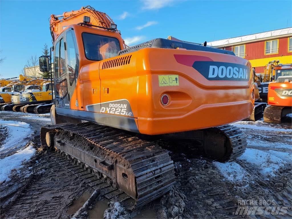 Doosan DX225LC Bageri gusjeničari