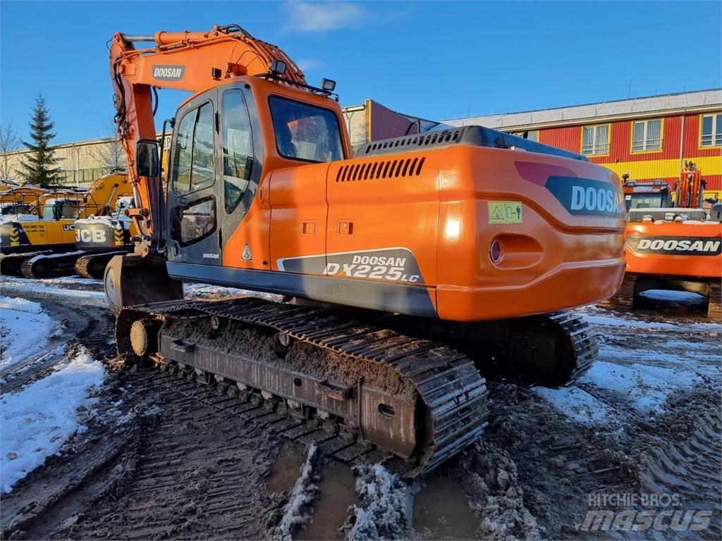Doosan DX225LC Bageri gusjeničari