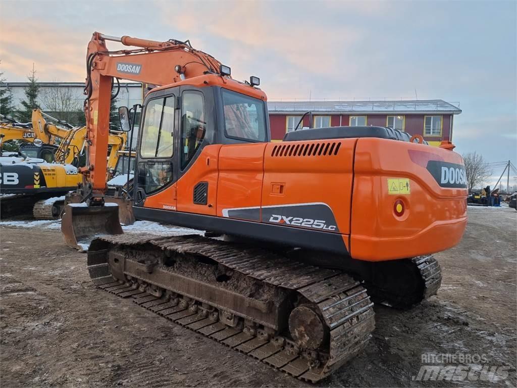Doosan DX225LC Bageri gusjeničari