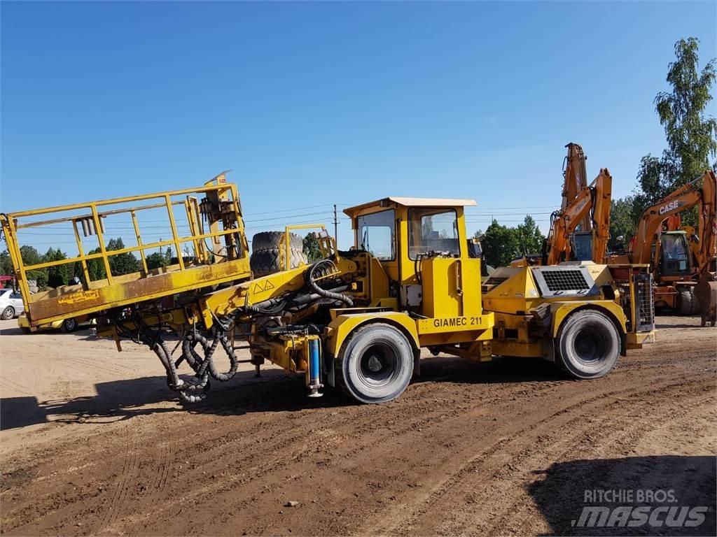 Kita UV211 SP25BG06 Utovarivači na kotačima