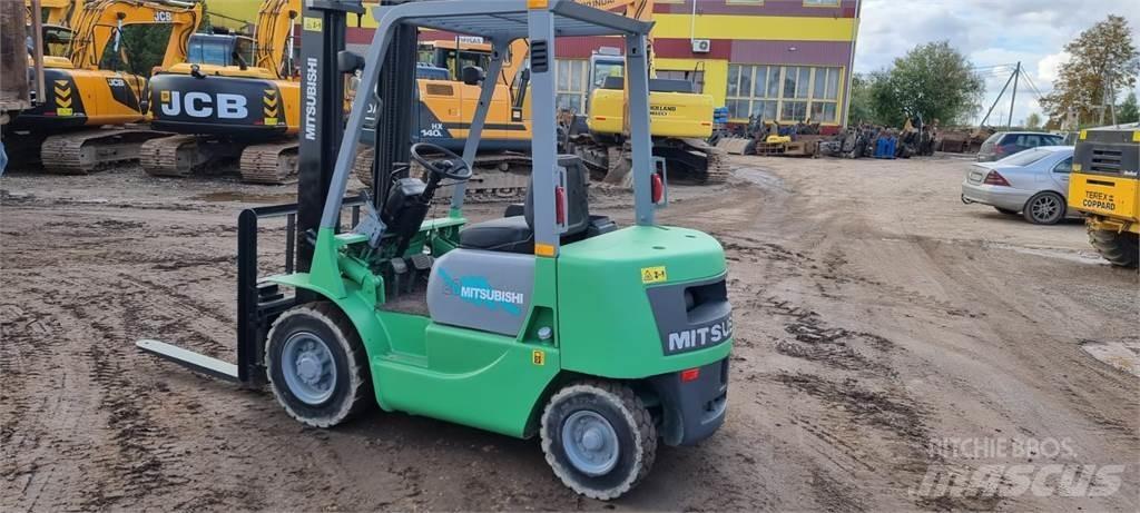 Mitsubishi FD20 Dizelski viličari