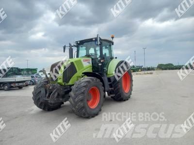 CLAAS Axion 820 Traktori