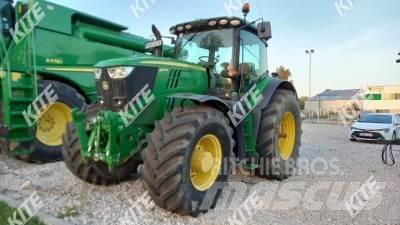 John Deere 6215R Traktori