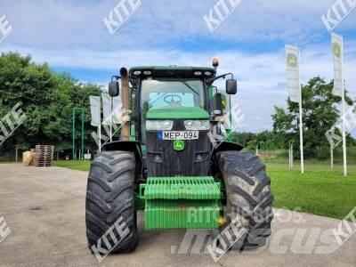 John Deere 7230R Traktori