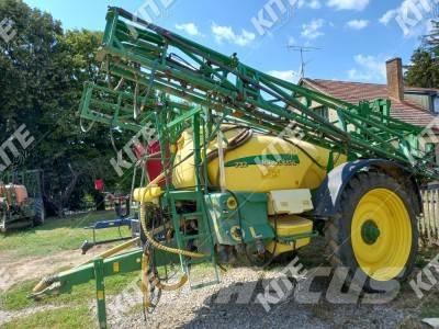 John Deere 732 Vučene prskalice