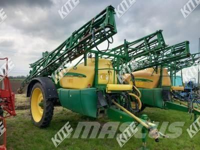 John Deere 732 Vučene prskalice