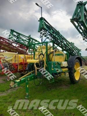 John Deere 732 Vučene prskalice